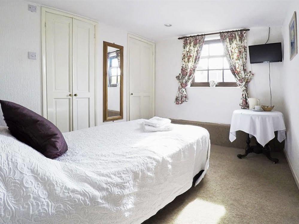 The Old Ship Inn Lowdham Экстерьер фото